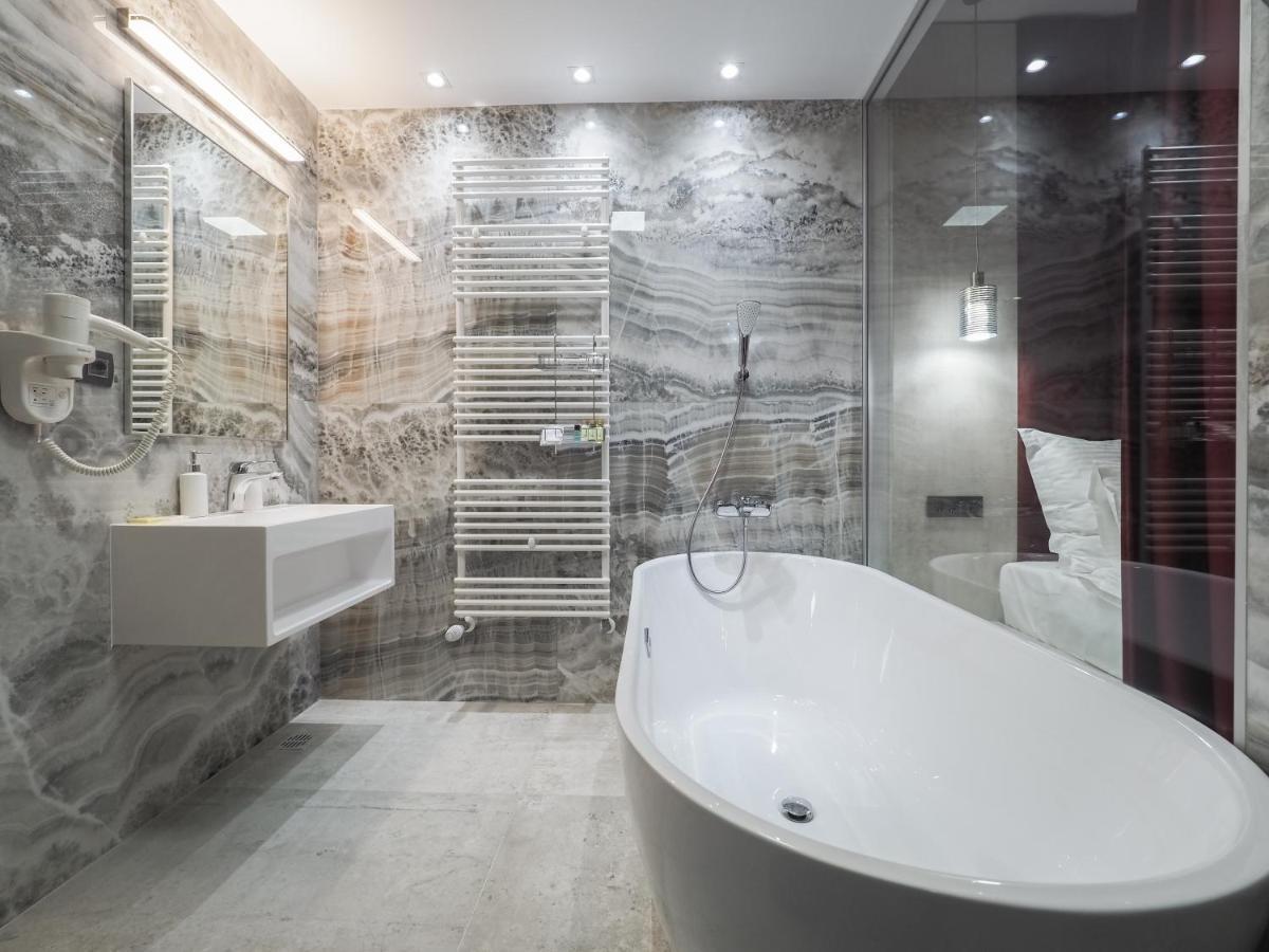 Hotel Anastasia Sibiu Bagian luar foto