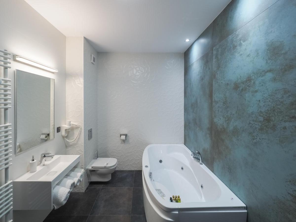 Hotel Anastasia Sibiu Bagian luar foto
