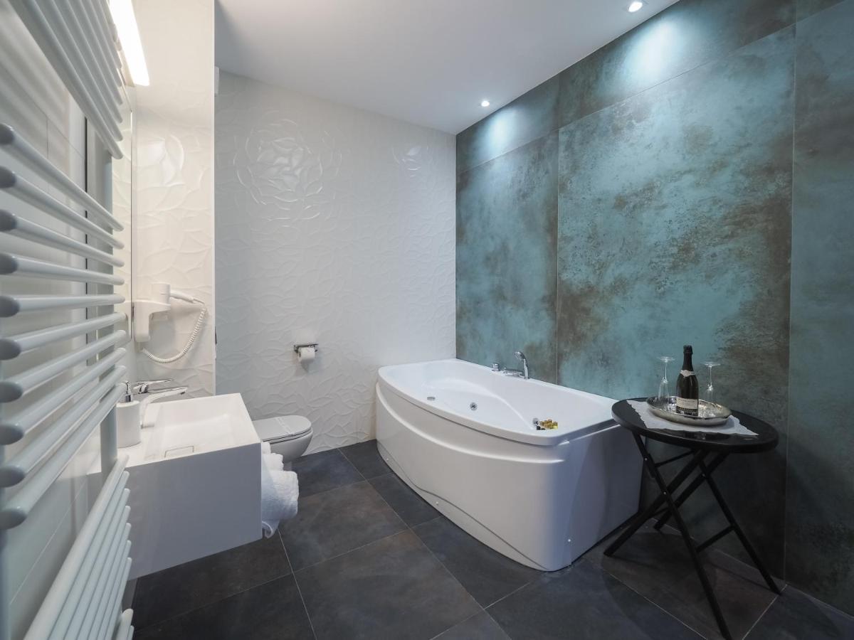 Hotel Anastasia Sibiu Bagian luar foto